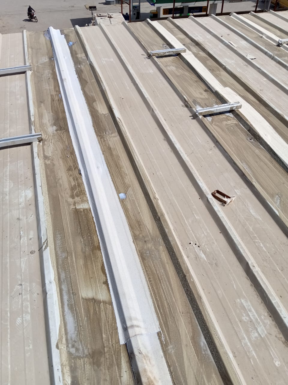 Metal Roof Joint Sealing